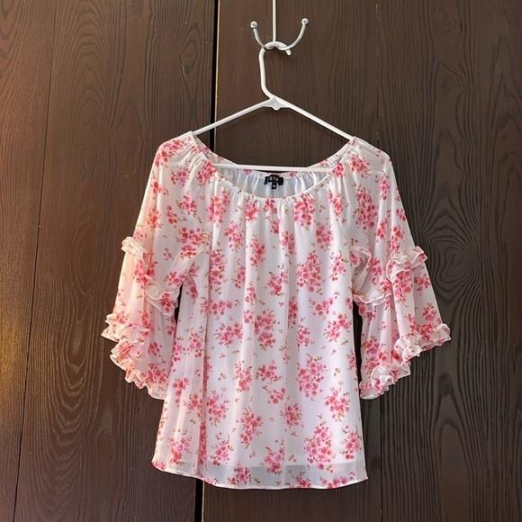 1. State boho, sheer blouse pink with pink floral top. Shoulders option. Size XS - Picture 1 of 9